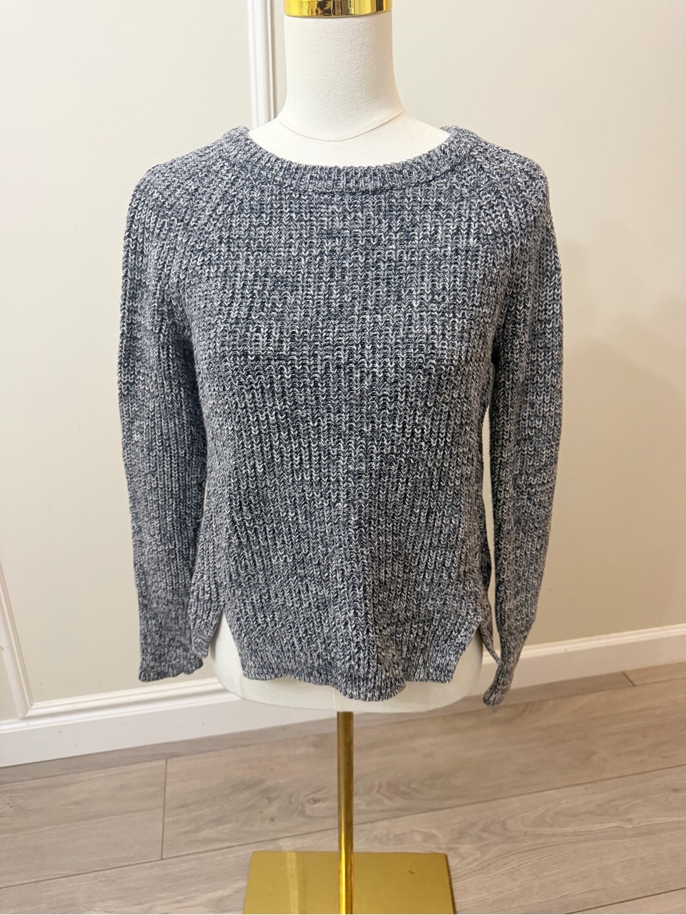 GAP Gray Marled Crewneck Sweater - Picture 2 of 8